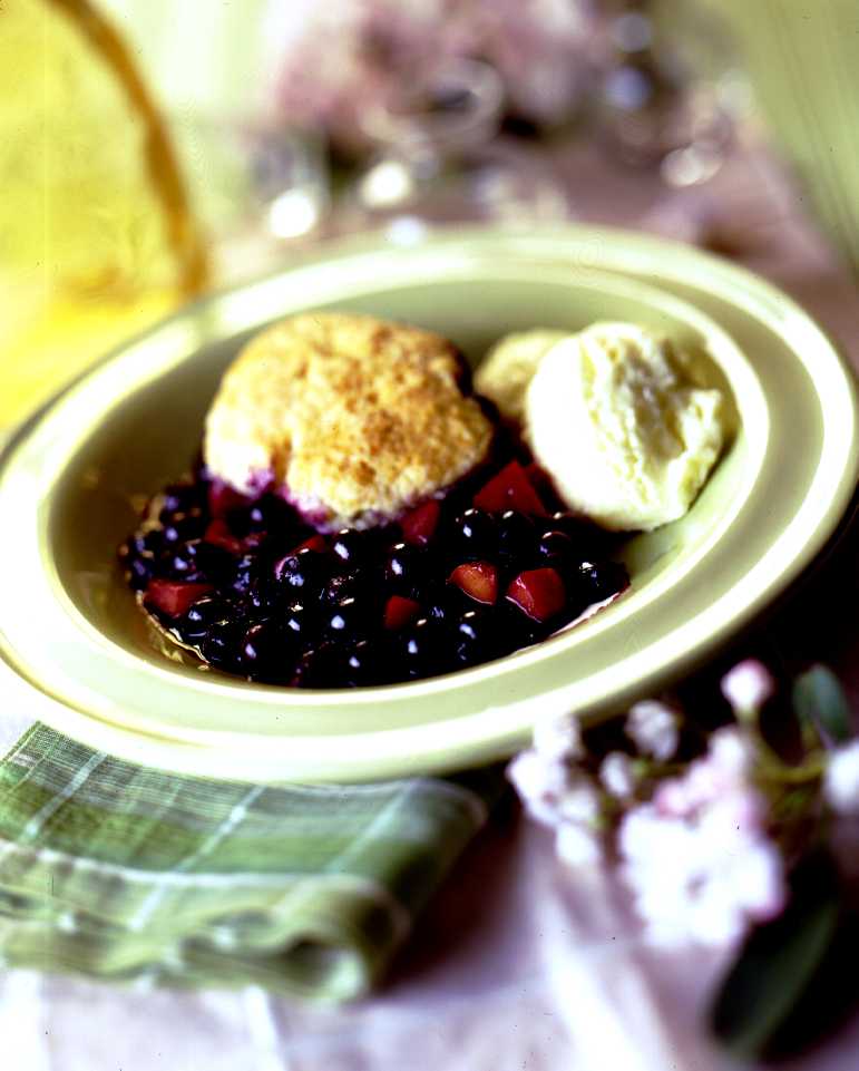 Blueberry cobbler dessert