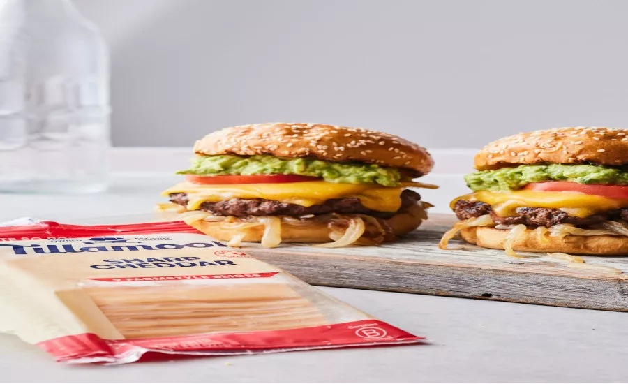 Tillamook_Double_Cheddar_Bacon_Burger.jpg
