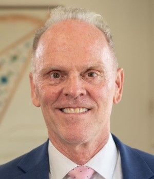 Dan Felton headshot