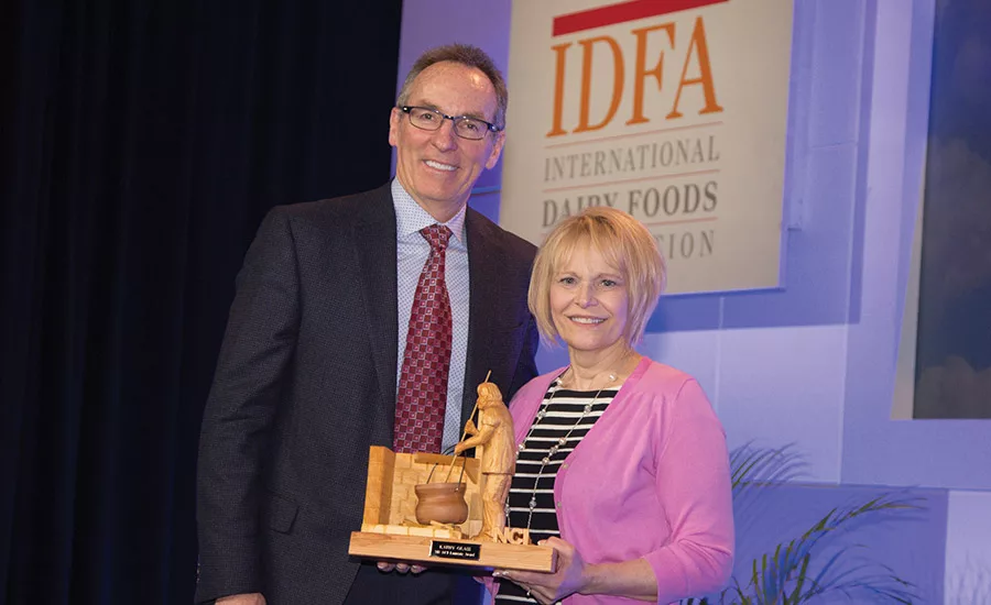Cornell team receives IDFA’s first food safety award at 2017 Dairy Forum