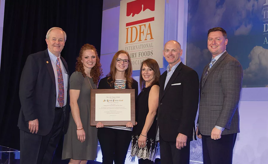 Cornell team receives IDFA’s first food safety award at 2017 Dairy Forum