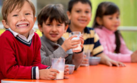 kids drinking milk