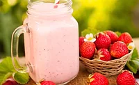 Strawberry smoothie photo by Lycored