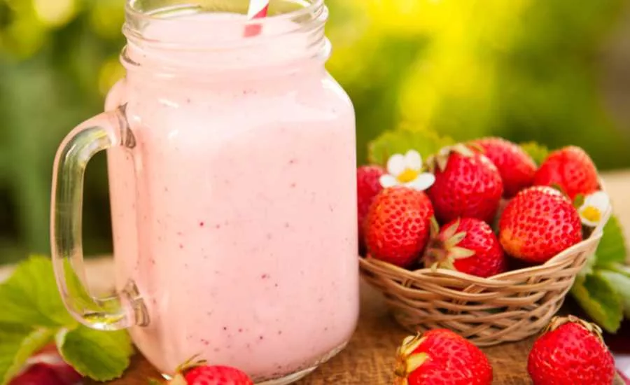 Strawberry smoothie photo by Lycored