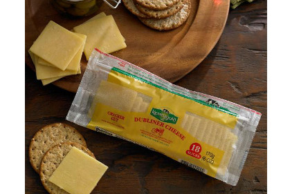 Kerrygold Dublinger cracker cheese - feature