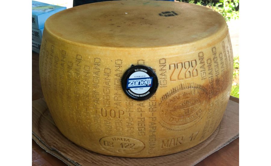 Schuman Cheese showcases its artisan cheeses at charity event | 2019-06 ...